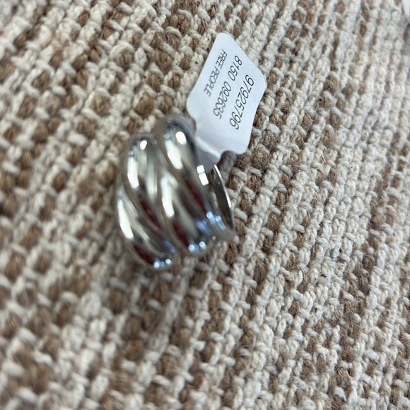 Free People Silver Statement Ring - Picture 9 of 9